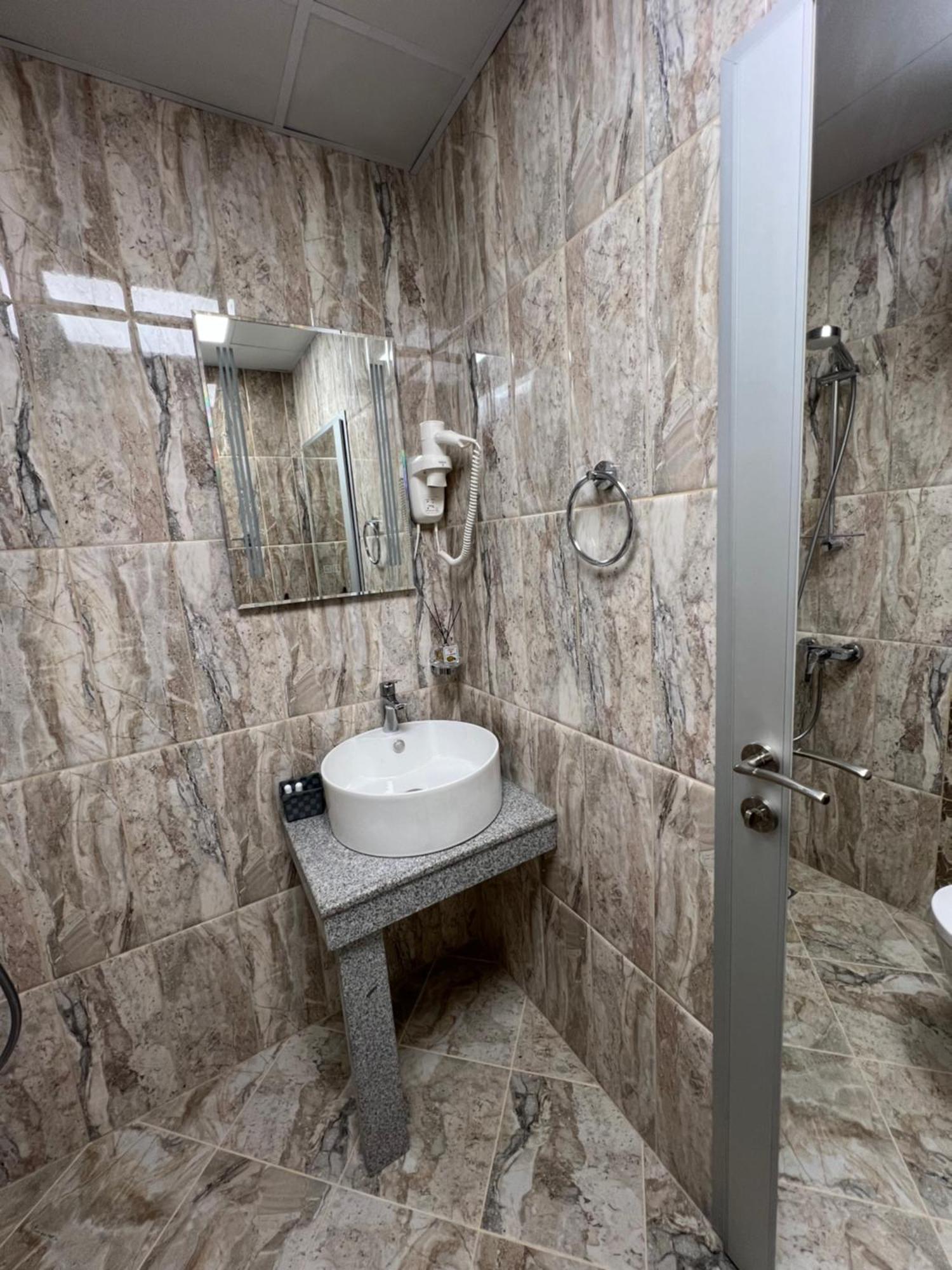 Green Park Apartments And Rooms For Guests Azenograd Kültér fotó